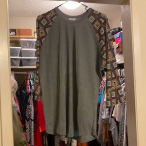 Lularoe grey T-shirt